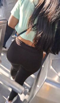 Screenshot_20250412_192543_Video Player.jpg