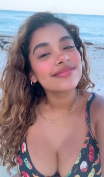 Screenshot_20250413_014144_Video Player.jpg