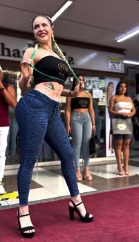 Screenshot_20250414_231714_Video Player.jpg