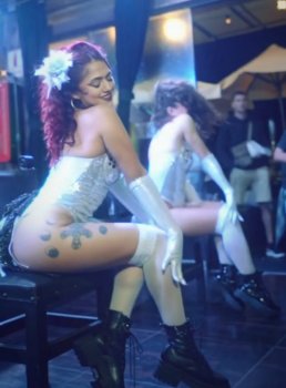 Screenshot_20250414_235642_Video Player.jpg