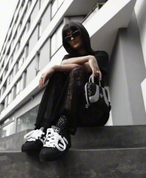 Screenshot_20250416_060714_Video Player.jpg