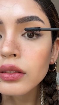 Screenshot_20250416_070059_Video Player.jpg