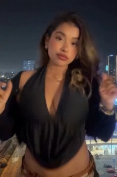 Screenshot_20250417_080640_Video Player.jpg