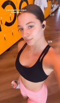 Screenshot_20250419_002844_Video Player.jpg