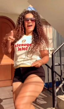 Screenshot_20250420_175307_Video Player.jpg