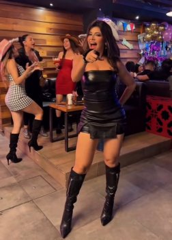 Screenshot_20250429_063135_Video Player.jpg