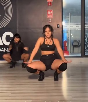 Screenshot_20250430_131652_Video Player.jpg