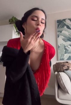 Screenshot_20250501_002742_Video Player.jpg