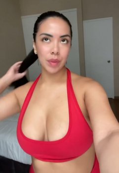 Screenshot_20250506_160604_Video Player.jpg