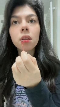 Screenshot_20250513_214112_Video Player.jpg