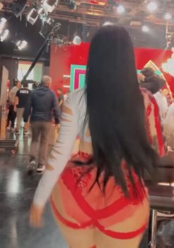 Screenshot_20250515_002121_Video Player.jpg