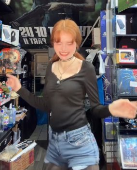 Screenshot_20250515_053830_Video Player.jpg