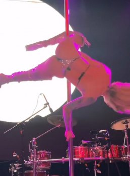 Screenshot_20250525_092147_Video Player.jpg