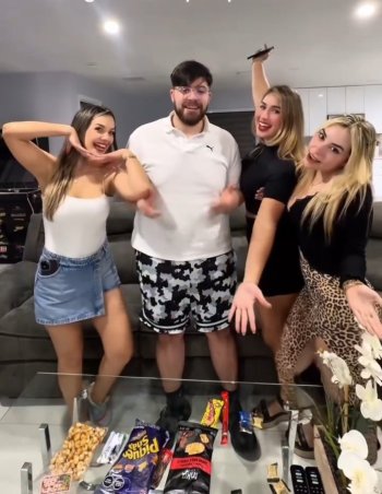 Screenshot_20250618_052341_Video Player.jpg