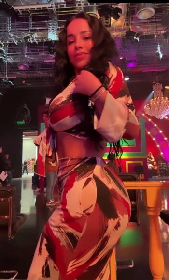 Screenshot_20250624_090928_Video Player.jpg