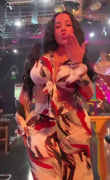 Screenshot_20250624_091013_Video Player.jpg