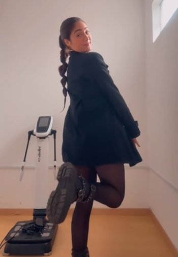 Screenshot_20250625_222042_Video Player.jpg