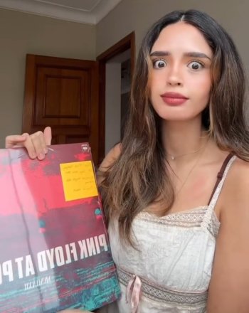 Screenshot_20250626_222356_Video Player.jpg