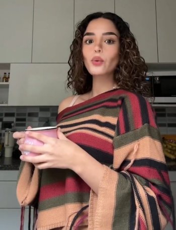 Screenshot_20250715_084539_Video Player.jpg