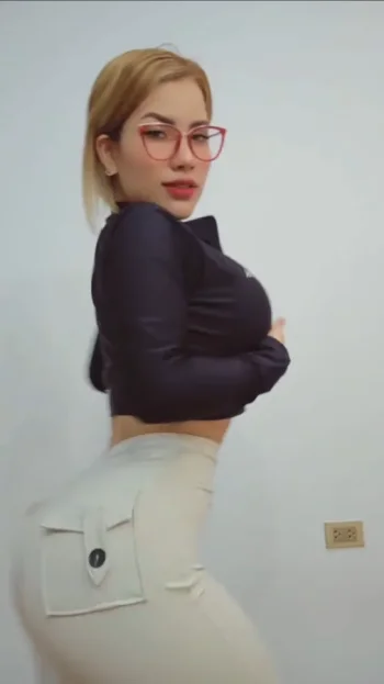 Screenshot_20250813_214900_Video Player.webp