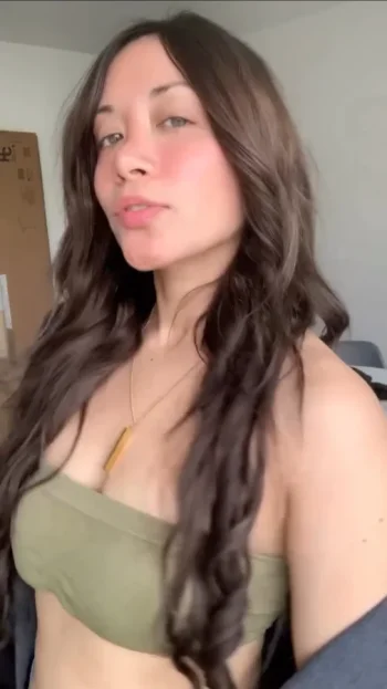 Screenshot_20250824_093355_Video Player.webp