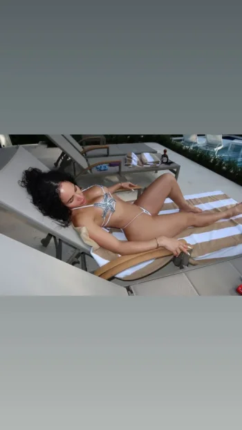 yaja_espinoza_1.webp yaja_espinoza_1.webp