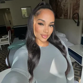 Pretty face but her soul prettier🩶.webp