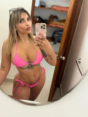 pame_veram_bikini_rosado_2.webp