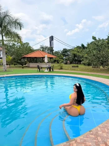 giane_gl02_bikini_amarillo_3.webp giane_gl02_bikini_amarillo_3.webp