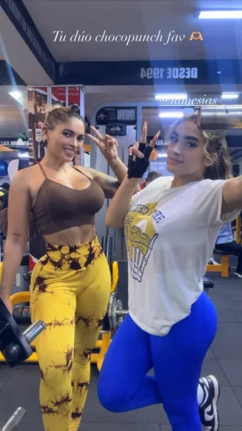 pame_veram_hermana_selfie_gym.webp