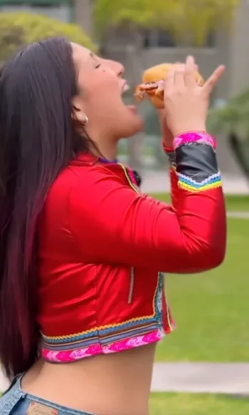 Screenshot_20250913_210725_Video Player.webp