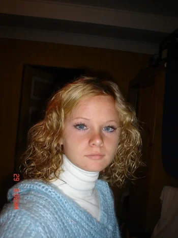 Blonde Teen 150213092.webp