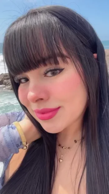 Screenshot_20251002_234852_Video Player.webp