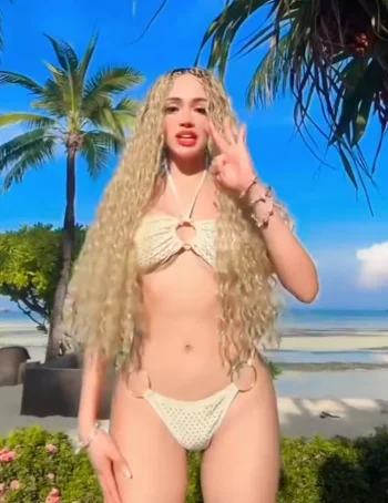 Screenshot_20251004_181550_Video Player.webp