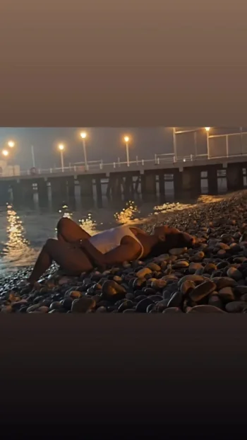 yamali_herrera_villegas_playa_noche_1.webp yamali_herrera_villegas_playa_noche_1.webp