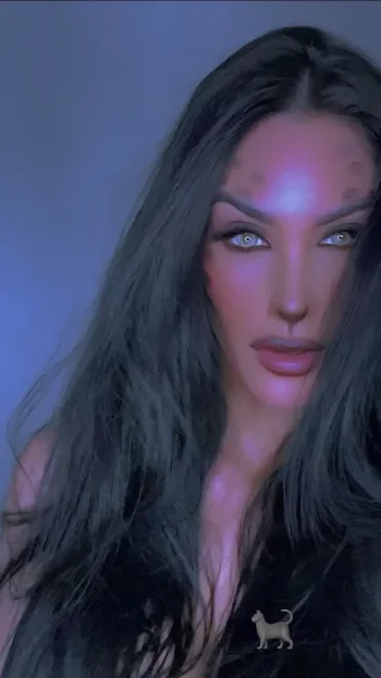 Screenshot_20251102_125619_Video Player(1).webp