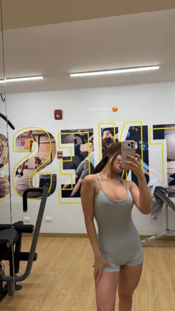 brillith_boclop_gym_selfie_2.webp