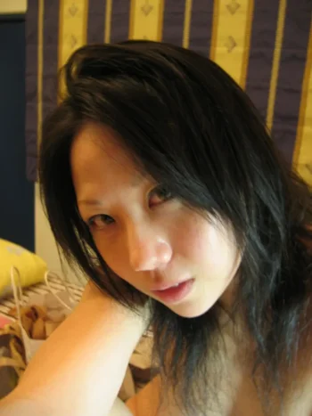 Asian Girlfriend Posing 150406032.webp