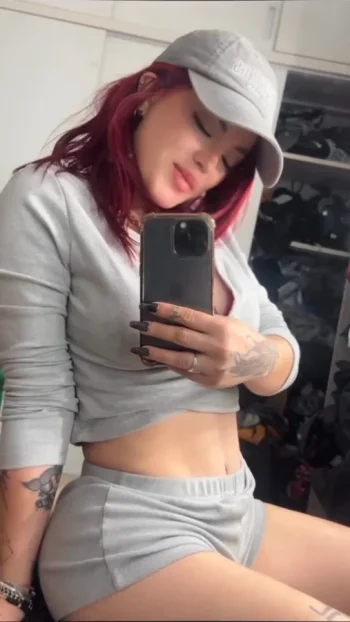 Screenshot_20251225_230832_Video Player.webp