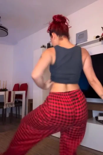 Screenshot_20251225_235553_Video Player.webp