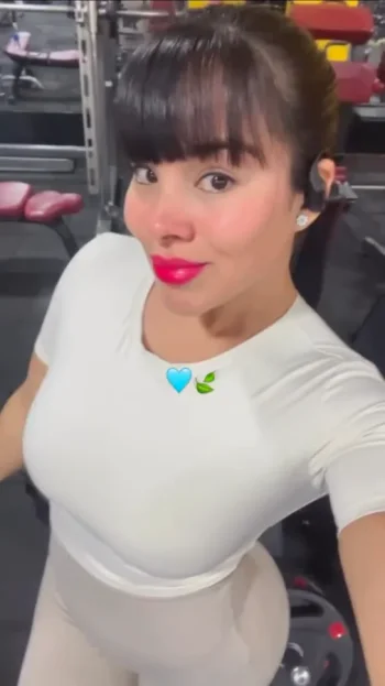 Screenshot_20251231_094928_Video Player.webp