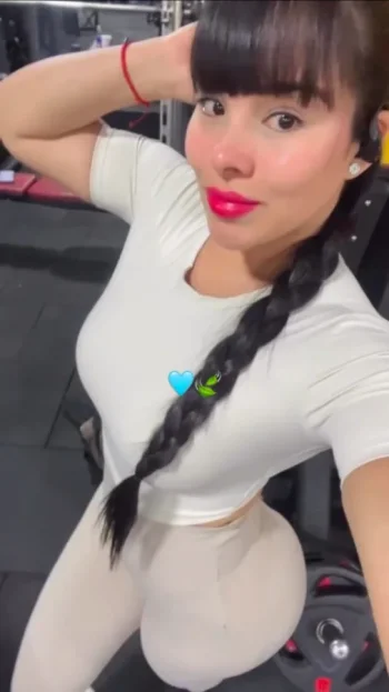 Screenshot_20251231_095009_Video Player.webp