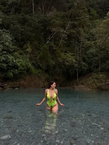 Dias de una buena desconexión, conocer lugares nuevos y practicar puntería bajándonos manos d...webp