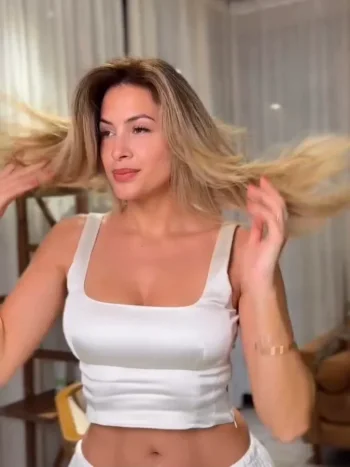 Screenshot_20260122_022455_Video Player.webp