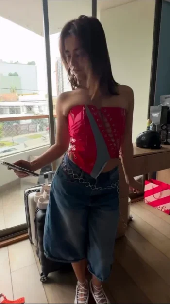 Screenshot_20260124_004412_Video Player.webp