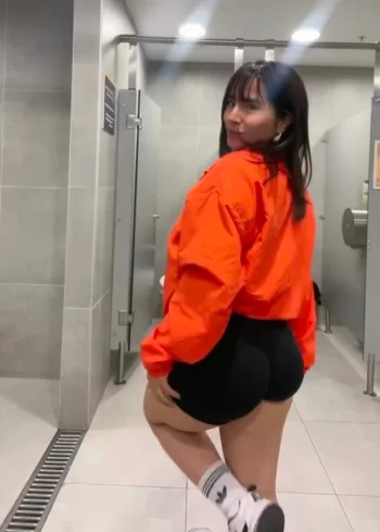 Screenshot_20260124_234151_Video Player.webp