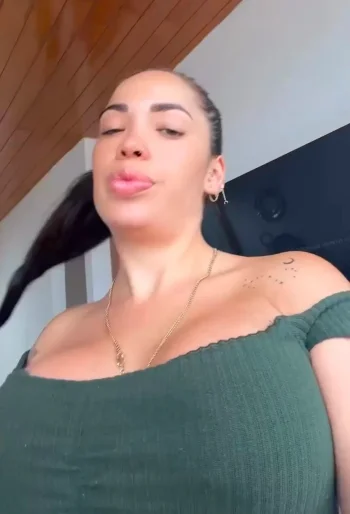 Screenshot_20260126_182733_Video Player.webp