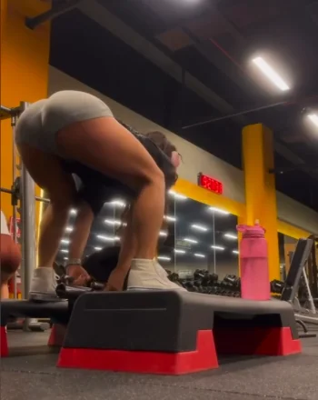 Screenshot_20260126_232540_Video Player.webp