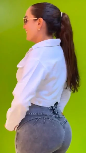 Screenshot_20260129_014712_Video Player.webp