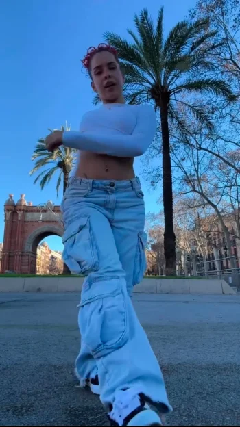 Screenshot_20260201_091326_Video Player.webp